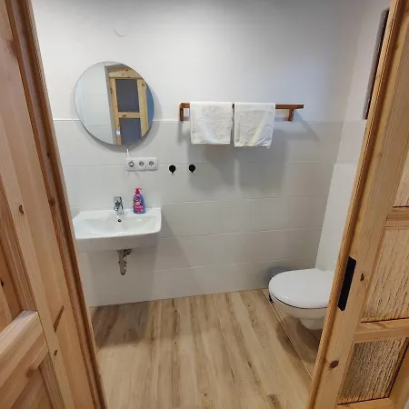 Wustermark Ferienwohnung Unterkunft Dorfanger 8 *