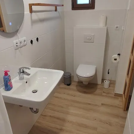 Apartman Wustermark Ferienwohnung Unterkunft Dorfanger 8 *